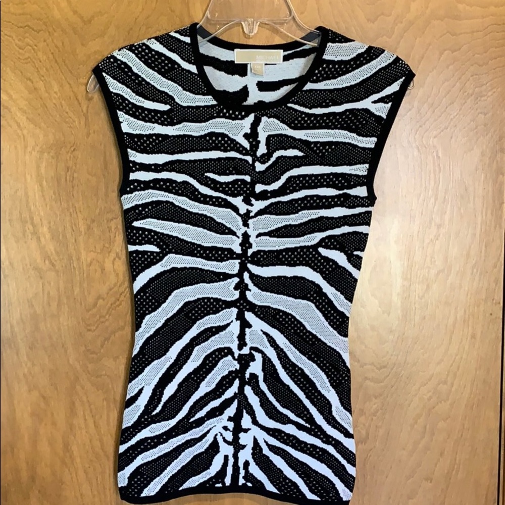 MK black and white print tank